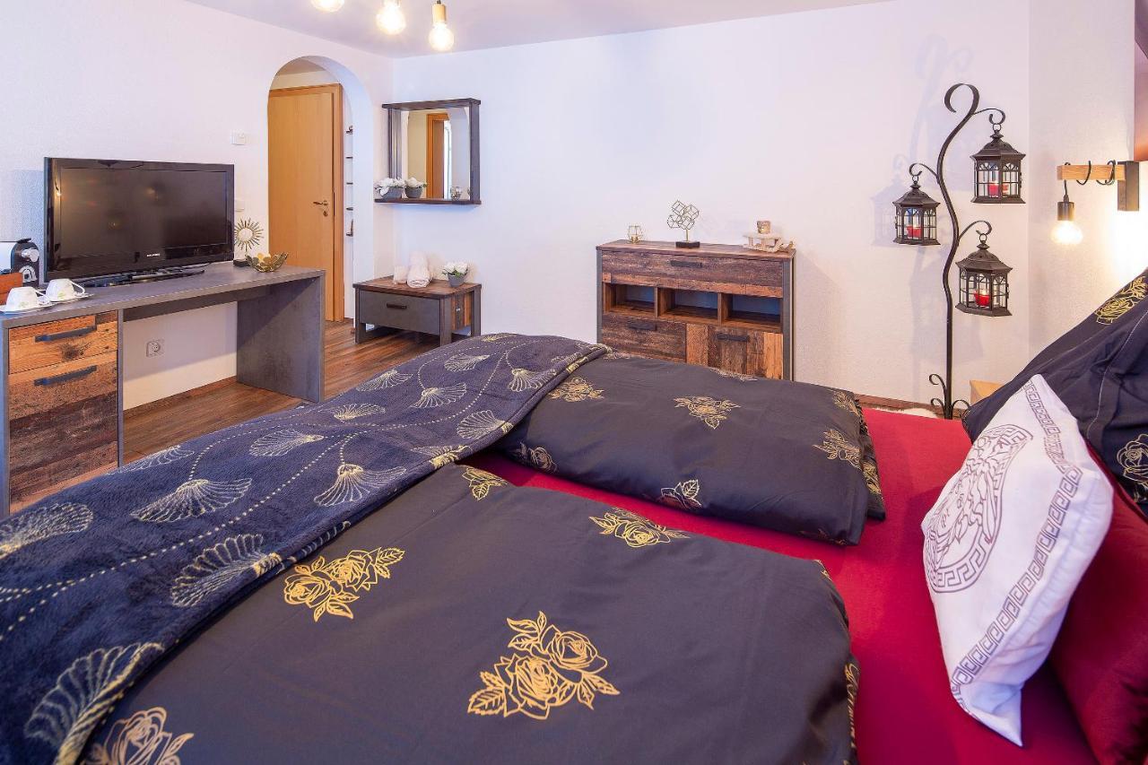 Gasthof Hotel Eiserne Hand ฮอคฟิลเซิน ภายนอก รูปภาพ