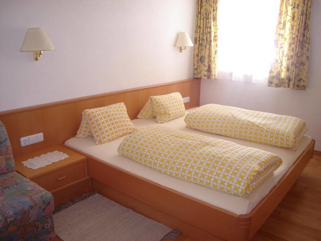 Gasthof Hotel Eiserne Hand ฮอคฟิลเซิน ภายนอก รูปภาพ